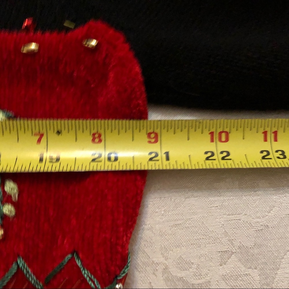 ❤️🖤GORGEOUS CHRISTMAS SWEATER WITH EMBELLISHMENT❤️🖤 - Picture 12 of 13